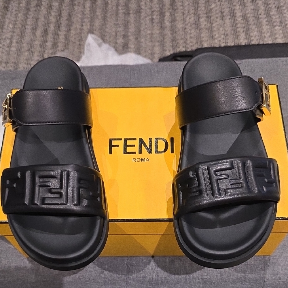 Fendi Nappa Sandal 100%Authentic